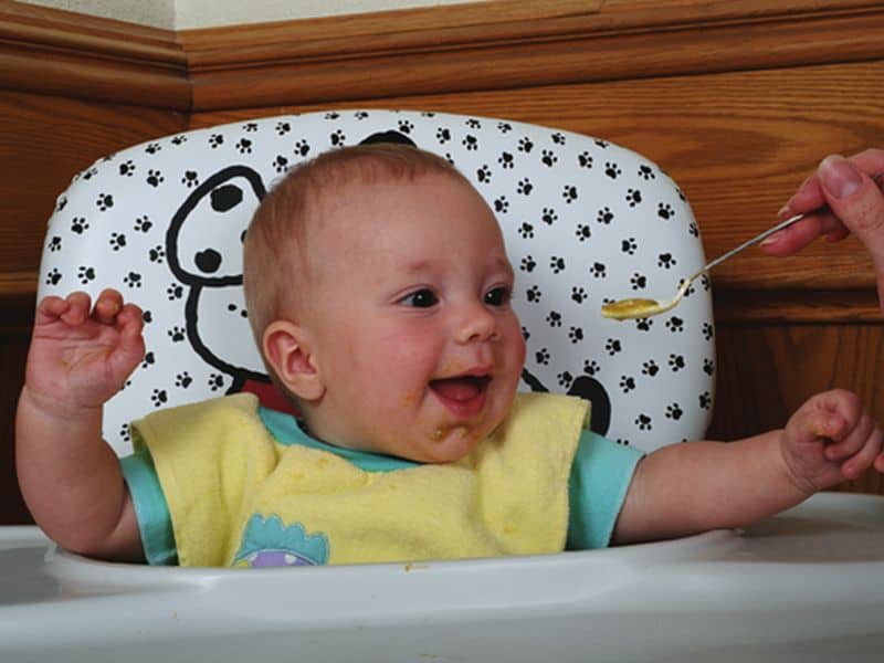Early Introduction of Solids Linked to Better Infant Sleep