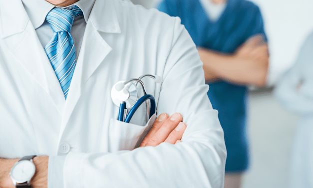 Patients prefer doctors who wear white coats