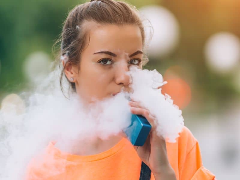 Middle, High School Students Mainly Use Flavored E-Cigarettes