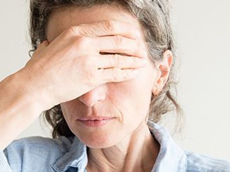 Suvorexant May Aid Insomnia Tied to Hot Flashes