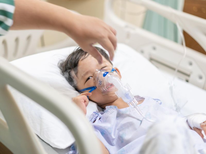 COVID-19-Linked Hospitalization Up for Children During Omicron