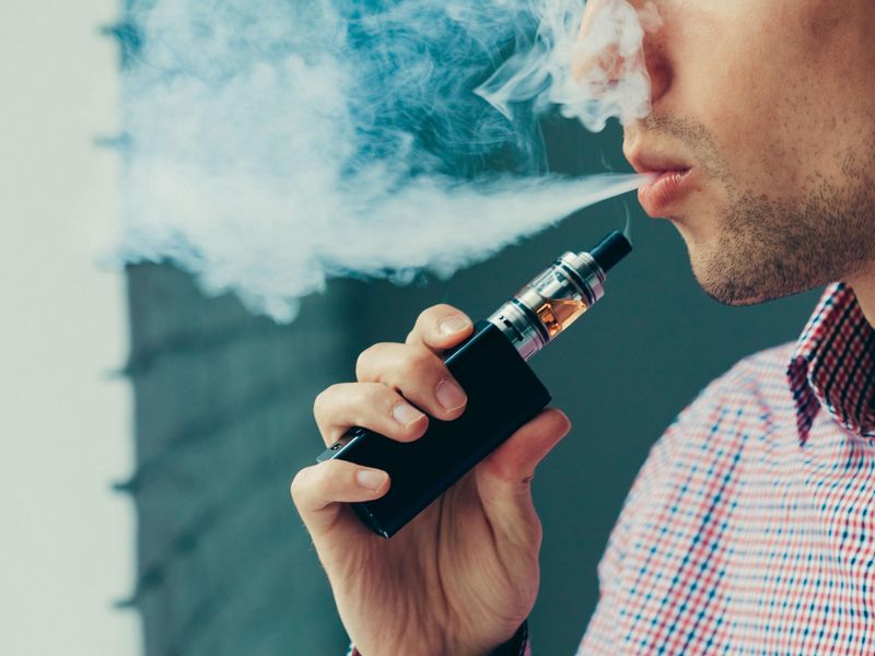 CVD Risk Not Reduced With Dual Use of E-Cigarettes, Smoking