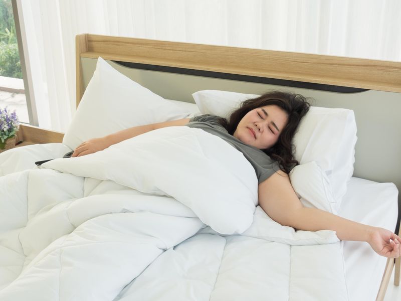 Female Sex Hormones Tied to Sleep Apnea Symptoms in Women