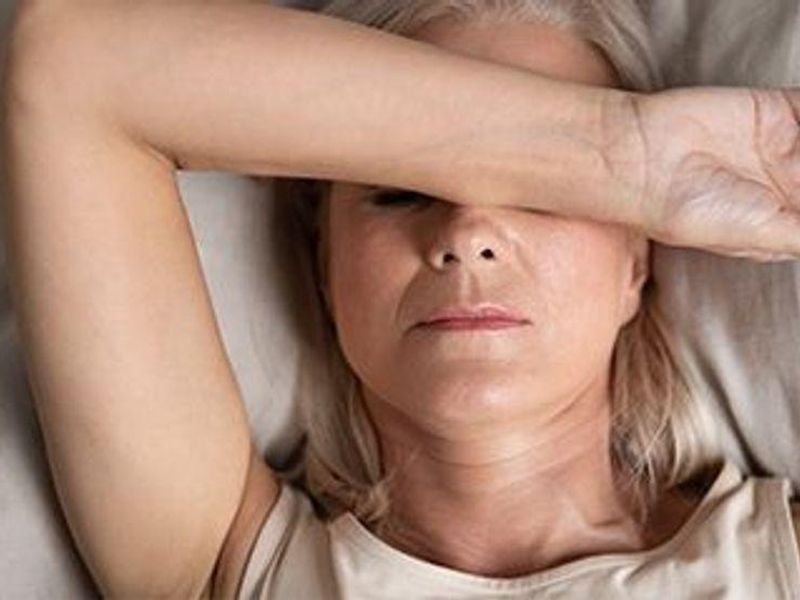 Hormone Therapy-Related Hot Flashes Tied to Worse Breast Cancer Outcomes