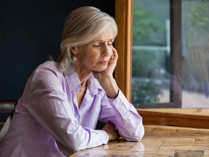 Night Sweats, Hot Flashes Tied to Depression in Middle-Aged Women