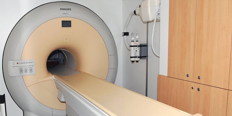 Non-MRI conditional implantable defibrillator systems have normal function post-MRI