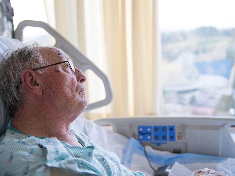 Aggressive End-of-Life Care Often Used in Seniors With Metastatic Cancer