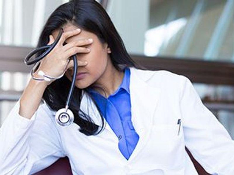 Almost Two-Thirds of U.S. Doctors, Nurses Feel Burnt Out at Work: Poll