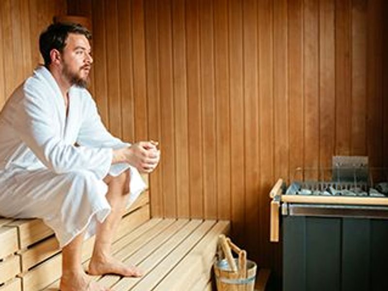 Frequent Sauna Bathing Not Tied to Higher Risk for Kidney Disease