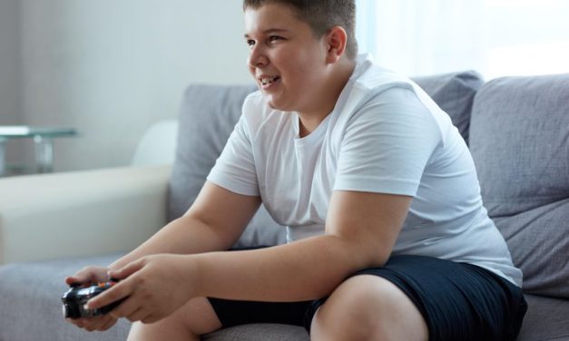 Watching TV in Childhood Linked to Metabolic Syndrome at 45 Years