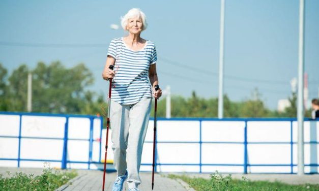 Exercise Plus Cognitive Training May Aid Seniors With Mild Cognitive Impairment
