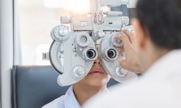 Relative Myopic Defocus in the Superior Retina as an Indicator of Myopia Development in Children.