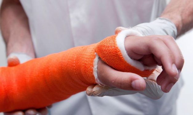 Cast Immobilization Comparable to Surgery for Distal Radius Fractures in Elderly