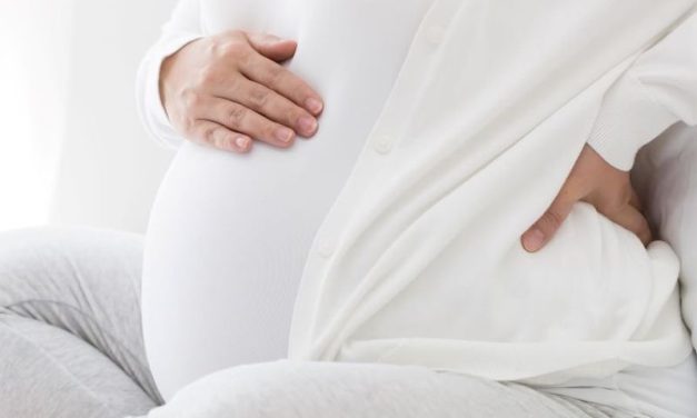 Early Pregnancy Obesity Linked to Adverse Pregnancy Outcomes
