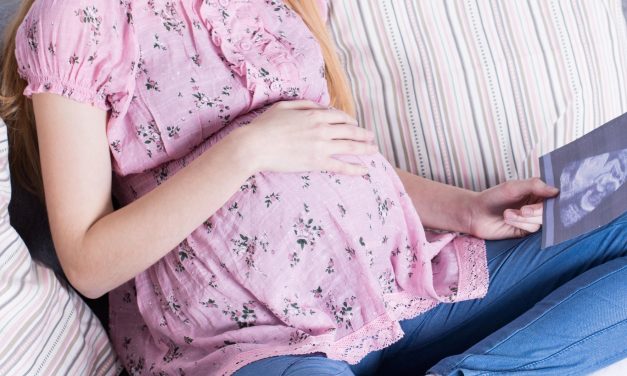 Maternal Depressive Symptoms Linked to Slower Fetal Growth