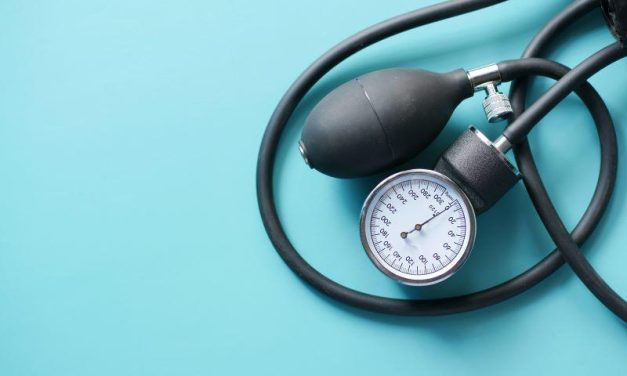 Blood Pressure, Cholesterol Before Age 55 Years Impact Risk for Heart Disease