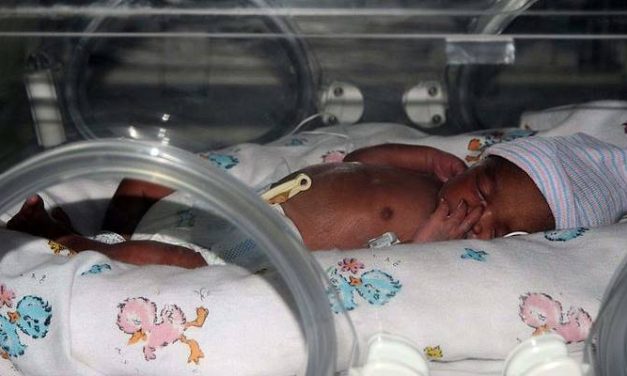 Delayed cord clamping reduces mortality in infants born pre-term