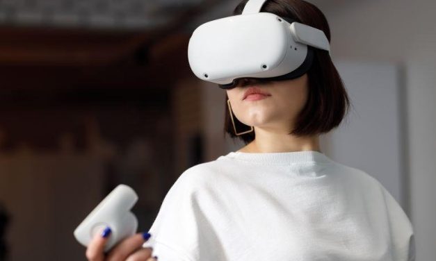 Immersive Virtual Reality Beneficial for Pain Relief in Cancer