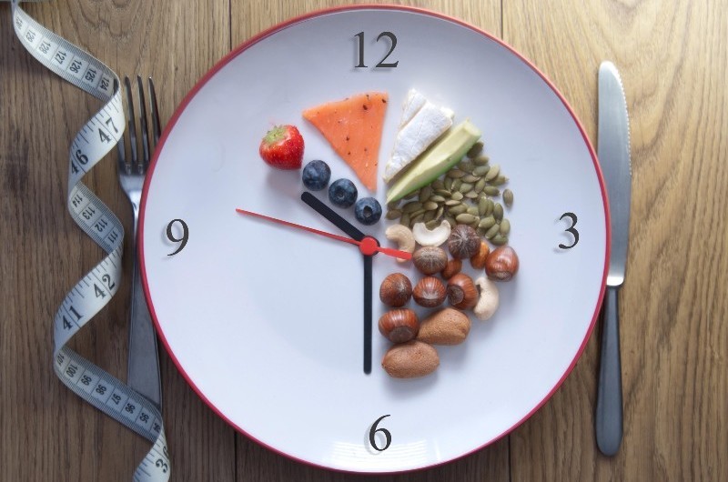 ACP: Time-Restricted Eating May Not Aid Weight Loss, Glycemic Measures