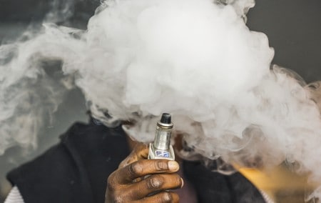 FDA is considering banning online sales of e-cigarettes: Gottlieb
