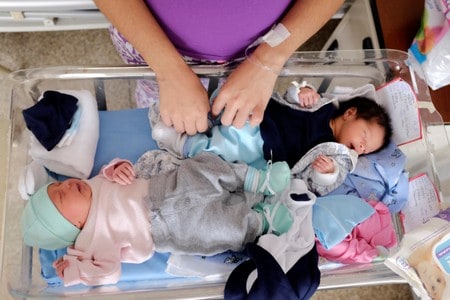 Venezuelan hospital encourages ‘kangaroo’ baby care to spare incubators