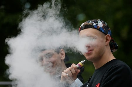 Teen vapers smoke just as much as youth who don’t use e-cigarettes