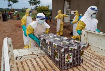 As Ebola threatens mega-cities, vaccine stockpile needs grow