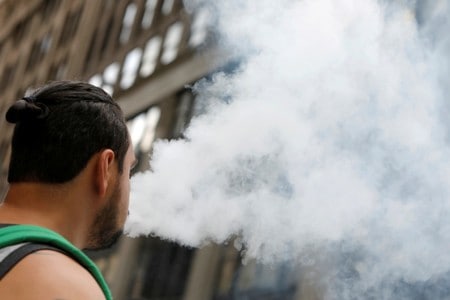 California governor acts to stem ‘epidemic’ of youth vaping