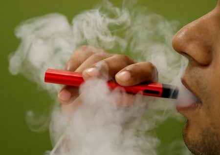 U.S. cases of vaping-related illness rise to 530 as outbreak widens