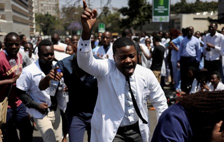 Zimbabwe senior doctors stop work as public hospital strike spreads