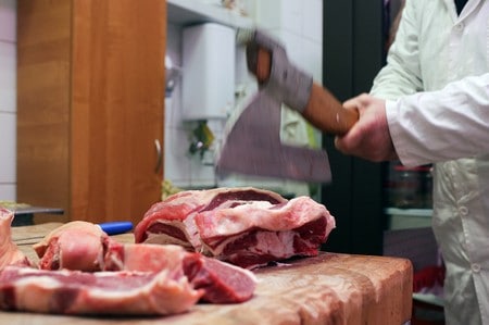 EU to send inspectors to Poland over suspect meat
