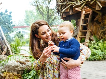 Back to nature: UK Duchess Kate shows off garden skills at Chelsea Flower Show