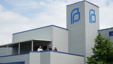 Planned Parenthood opts out of U.S. subsidies in fight over abortion referrals