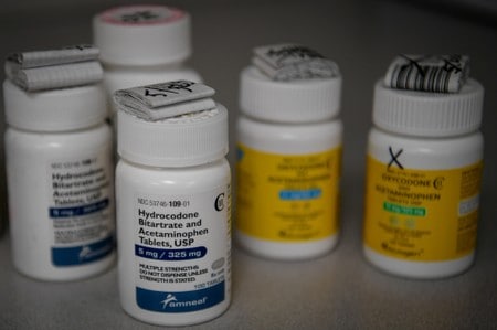 U.S. judge approves novel framework for opioid settlement talks