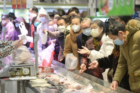 China’s Wuhan aims to test all suspected cases of coronavirus by tomorrow