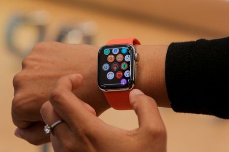 Apple, J&J to study if Apple Watch app leads to lower stroke risk