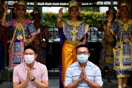 Thailand closes schools, bars, puts off holiday to fight coronavirus