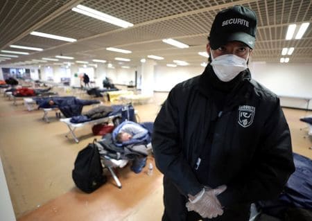 French coronavirus death toll tops 1,000, lockdown likely to be extended
