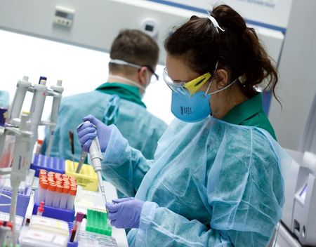 European labs to receive control material to spot false negative coronavirus tests