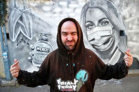 Swiss street artist pays tribute to unsung coronavirus heroes