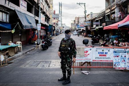 Philippines’ coronavirus deaths breach 700