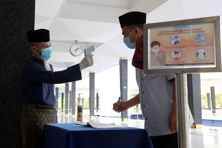 Malaysia reports 31 new coronavirus cases; total tops 7,000