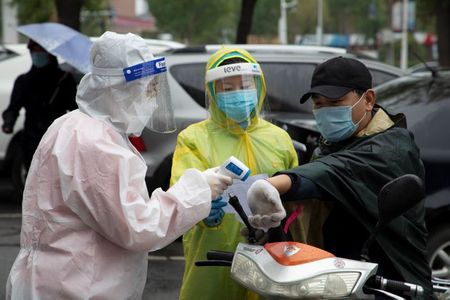China reports no new coronavirus cases for first time since pandemic began