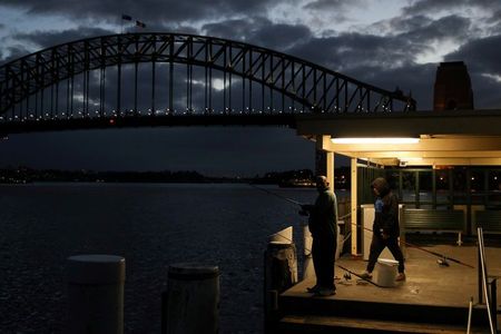 Australia eyes New Zealand travel ‘bubble’ as cases fall